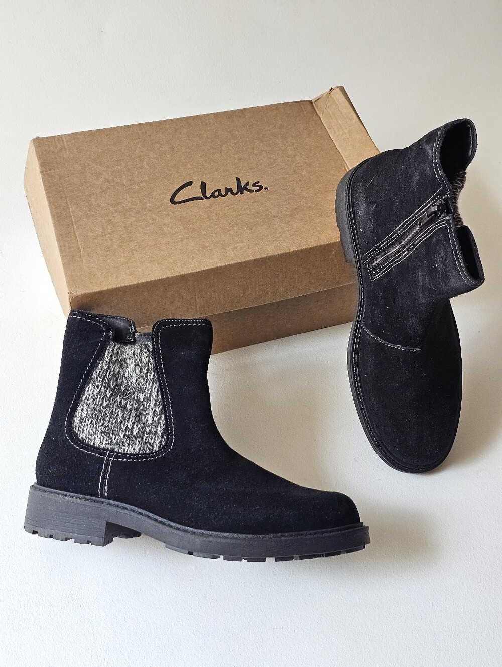 Clarks Opal Sky Chelsea Ankle Boots Black Suede Knit Panel Side Zip Comfort 7M